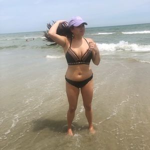 Meet your Posher, Madeline